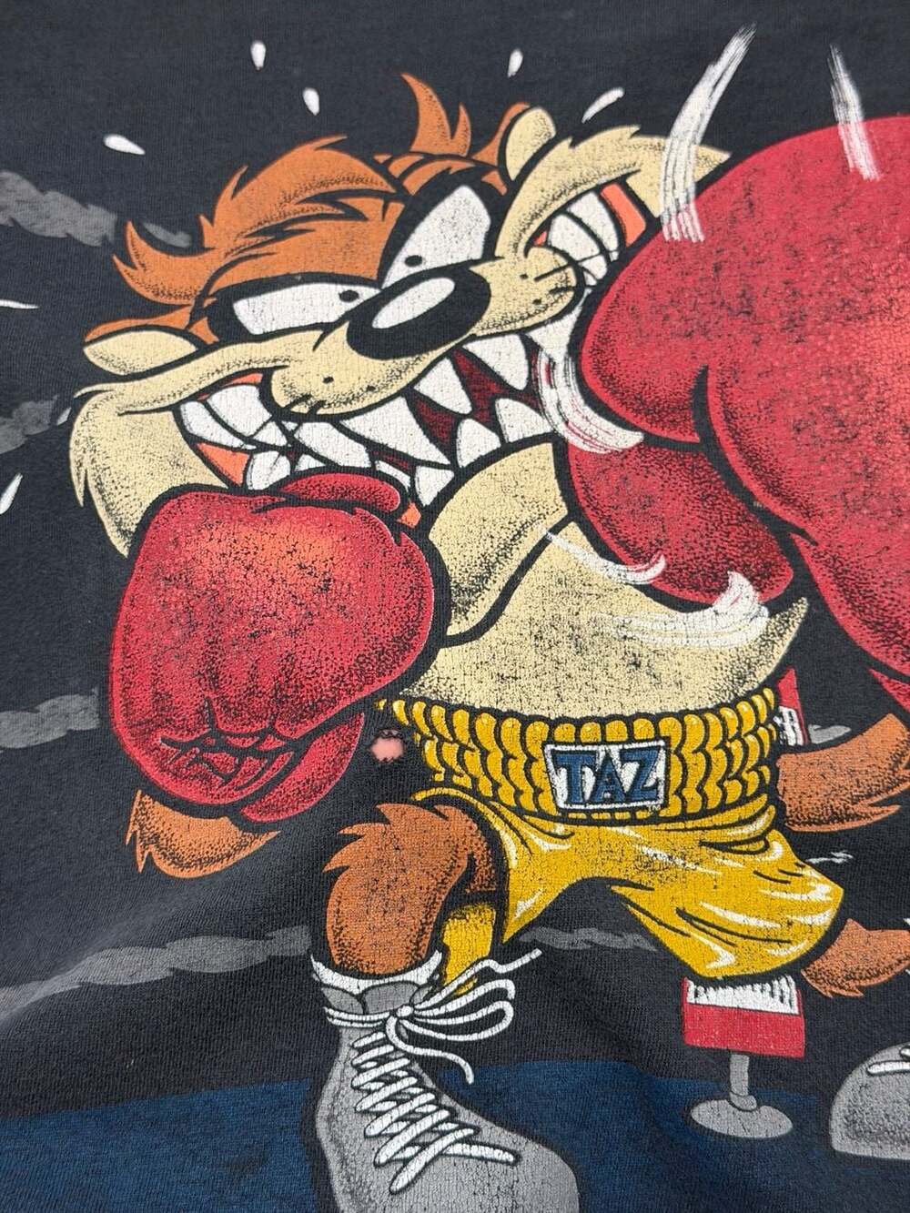 Vintage 1993 Looney Tunes Taz Tasmanian Devil Boxing Double-Sided T-Shirt XL - Picture 5 of 15